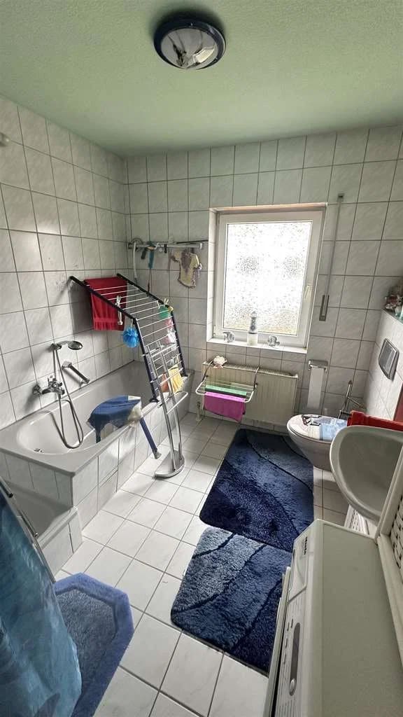 Immobilie in Ingelheim am Rhein - Mayence-Immobilien: Schöne 2 Zimmerwohnung mit Balkon und 1 PKW-Außenstellplatz!! - Bild 4