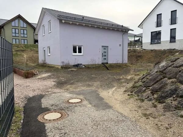 Immobilie in Blankenheim - * Für den Erwerber provisionsfrei im Auftrag der Gläubigerin * Freistehendes Wohnhaus (Rohbauzusta - Bild 0