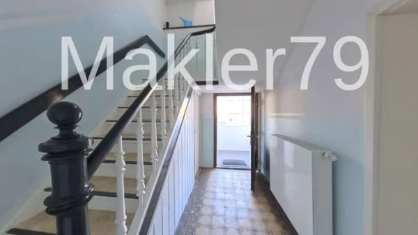 Immobilie in Frellstedt - Innen schon saniert! Perfekt für Ihre Familie. Ausbauoption im Dachgeschoss - 3 WE möglich! - Bild 1