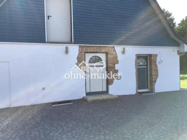 Immobilie in Klein Nordende - Exklusives Landhaus mit großer Scheune und viel Platz für Familie und Tiere - Bild 1