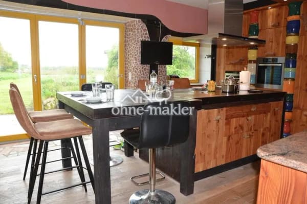 Immobilie in Klein Nordende - Exklusives Landhaus mit großer Scheune und viel Platz für Familie und Tiere - Bild 3