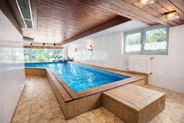 Immobilie in Aßlar - Großzügiges Einfamilienhaus mit Indoor-Pool, Sauna in traumhafter LAGE von Aßlar!! - Bild 1