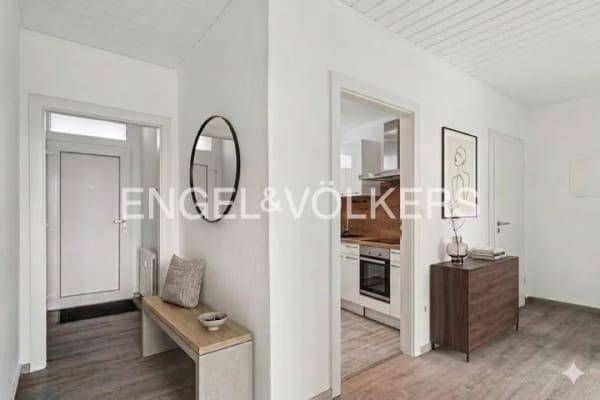 Immobilie in Bad Homburg vor der Höhe - Panoramablick über Bad Homburg: Sanierte Wohnung in Bestlage - Bild 1