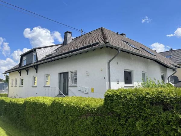 Immobilie in Waldmühlen - MFH mit 6 Wohneinheiten, 41.000 € p. a. Mietertrag, Privatverkauf im Bieterverfahren - Bild 0