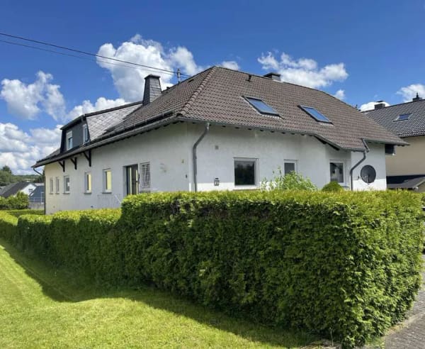 Immobilie in Waldmühlen - MFH mit 6 Wohneinheiten, 41.000 € p. a. Mietertrag, Privatverkauf im Bieterverfahren - Bild 1