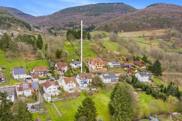 Immobilie in Dernbach (Westerwald) - Doppelhaushälfte in ruhiger Sonnenlage mit Weitblick und weitläufigem Grundstück - Bild 0