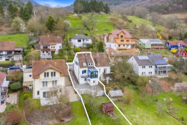 Immobilie in Dernbach (Westerwald) - Doppelhaushälfte in ruhiger Sonnenlage mit Weitblick und weitläufigem Grundstück - Bild 1