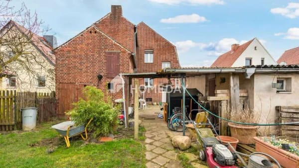 Immobilie in Genthin - Solides EFH mit Innenhof, Garage, Nebenhaus und großem Garten in ruhiger Umgebung - Bild 1