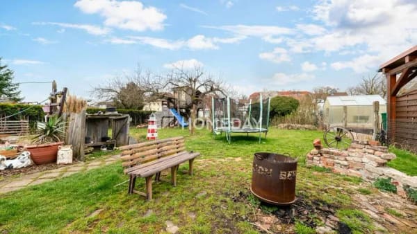Immobilie in Genthin - Solides EFH mit Innenhof, Garage, Nebenhaus und großem Garten in ruhiger Umgebung - Bild 3