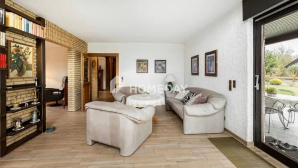 Immobilie in Großenkneten - Ihr Zuhause mit viel Charme, Gallerie-Wohnzimmer, Garage & wunderschönem Garten | Ahlhorn - Bild 4