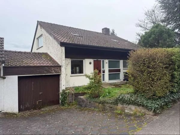 Immobilie in Remshalden - Remshalden-Geradstetten: freistehendes Einfamilienhaus in sonniger Aussichtslage  - Bild 0