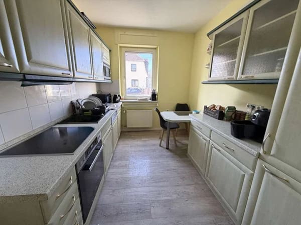 Immobilie in Bad Dürrenberg - Ein Zuhause mit Platz für Generationen: 8 Zimmer, Garten und Garage - Bild 4