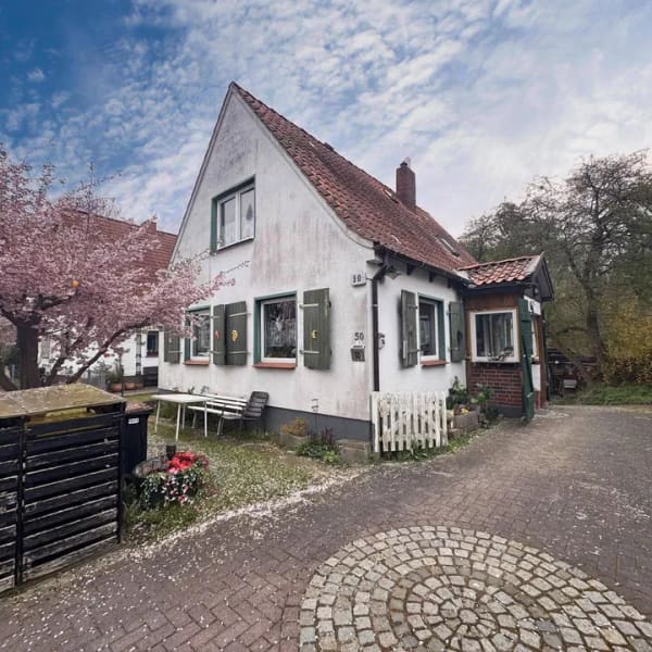 Immobilie in Bad Oldesloe - Gemütliches Haus mit viel Grundstück - Bild 0