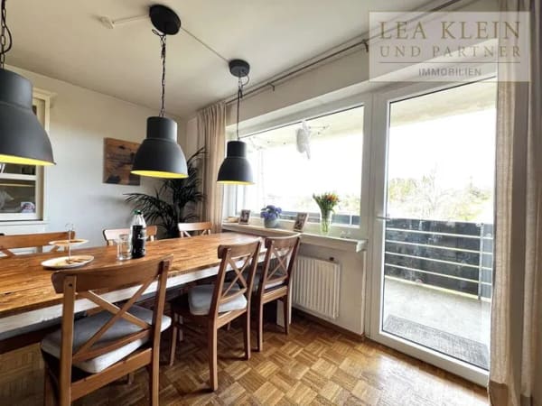 Immobilie in Drolshagen - Charmantes Einfamilienhaus mit Einliegerwohnung, Balkon & traumhafter Aussichtslage  - Drolshagen - Bild 3
