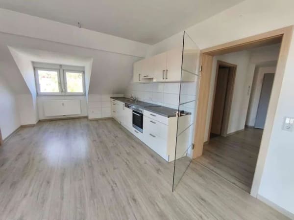 Immobilie in Tonna - Renditeknaller: 3-Zimmer-DG-Wohnung mit Balkon und Stellplätzen – sofort Einnahmen sichern (4040.14) - Bild 1