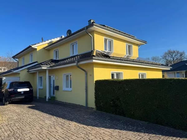 Immobilie in Boostedt - Wow, Traumvilla, wunderschöne Doppelhaushälfte in Top Lage - Bild 0