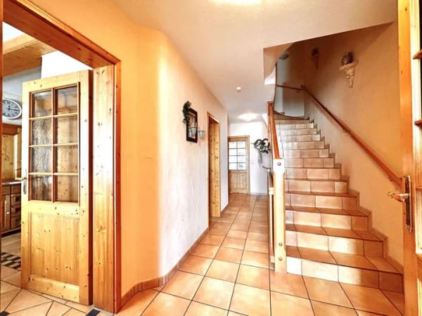 Immobilie in Kleinostheim - Familienhaus mit Garten, Balkon & Ausbaupotenzial – attraktive Gelegenheit in Kleinostheim - Bild 1