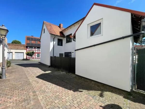 Immobilie in Hammersbach - Saniertes Einfamilienhaus: Energieeffizienz und Charme in Hammersbach - Bild 1