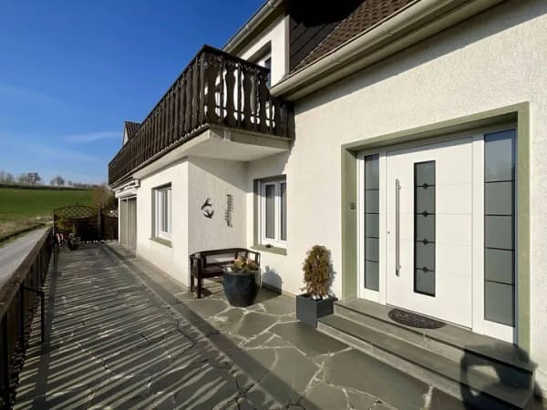 Immobilie in Warstein - Nah beieinander, und doch für sich - Ihr Zweifamilienhaus am Ortsrand von Mülheim - Bild 1