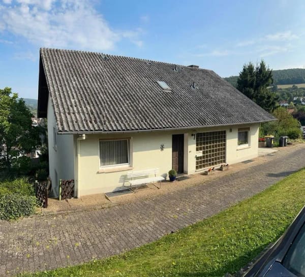 Immobilie in Bad Salzschlirf - Komfortables Wohnen über den Dächern von Bad Salzschlirf - Bild 1