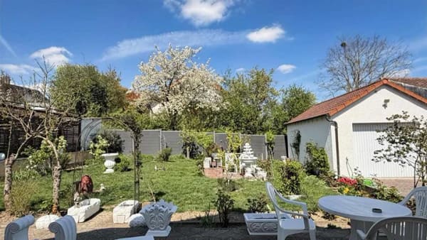 Immobilie in Ober-Flörsheim - Einfamilienhaus mit Einliegerwohnung und stilvollem Garten - Bild 4