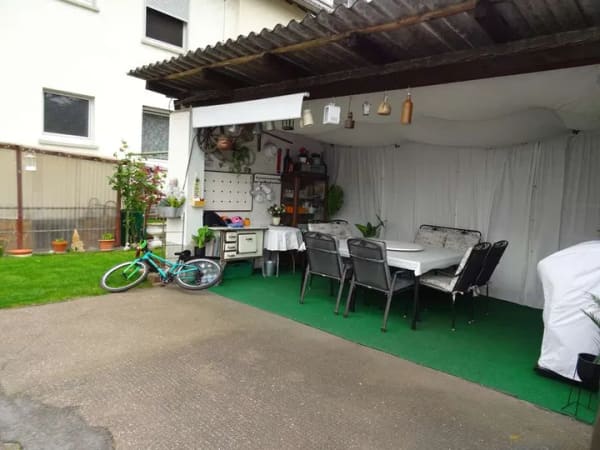 Immobilie in Ginsheim-Gustavsburg - Voll vermietetes Drei-Familienhaus mit zusätzlicher Lagerfläche - Bild 2