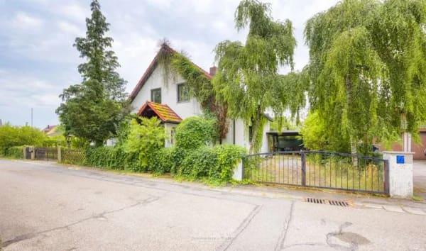 Immobilie in Zeitlarn - Gepflegtes Einfamilienhaus mit gepflegter Ausstattung in ruhiger Lage in Laub - Bild 0
