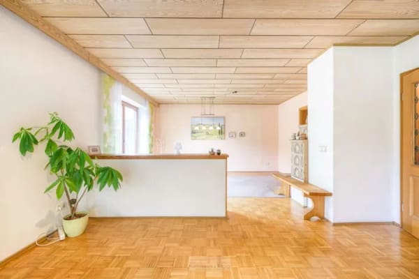 Immobilie in Zeitlarn - Gepflegtes Einfamilienhaus mit gepflegter Ausstattung in ruhiger Lage in Laub - Bild 2