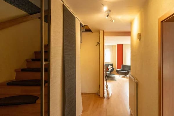 Immobilie in Ransbach-Baumbach - REIHENMITTELHAUS SUCHT FAMILIENANSCHLUSS!!! - Mit Küche und Carport! - Bild 1