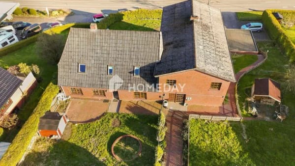 Immobilie in Ascheffel - Gepflegtes Mehrfamilienhaus mit 3 Wohneinheiten und zusätzlichem Potenzial - Bild 2