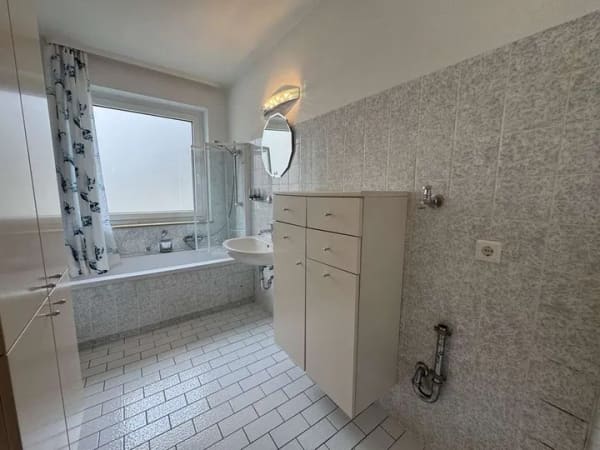 Immobilie in Biberach an der Riß - Zentrumsnahe 3-Zimmer-Wohnung mit Tiefgarage im Biberacher Wolfental - Bild 4