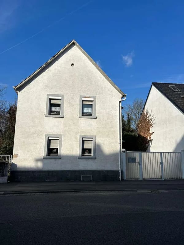 Immobilie in Aschaffenburg - Renovierungsbedürftiges  2-FH in ruhiger Randlage - Bild 2
