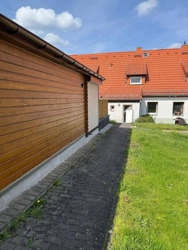 Immobilie in Unterwellenborn - Kleines Reihenhaus in schöner Wohnlage in Unterwellenborn, Vogelschutz. Komplexsanierung (Rohbaustandart) - für Handwerker - ! - Bild 4