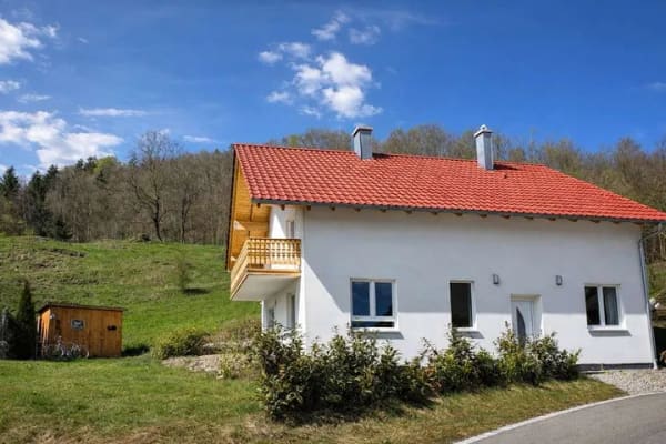 Immobilie in Ronsberg - Modernes Einfamilienhaus in Ronsberg – Baujahr 2018, Massivbau, 818 m² Grundstück - Bild 0