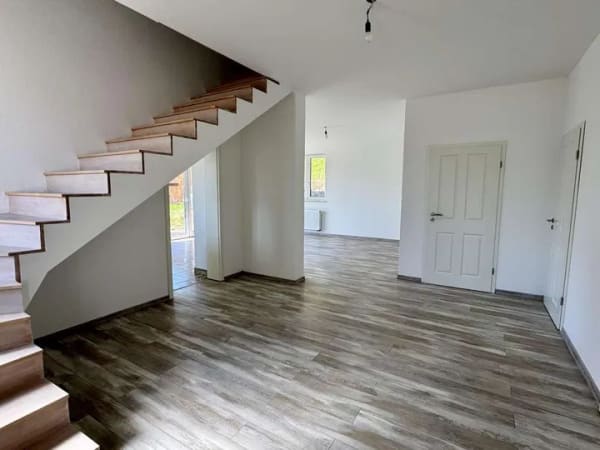 Immobilie in Ronsberg - Modernes Einfamilienhaus in Ronsberg – Baujahr 2018, Massivbau, 818 m² Grundstück - Bild 3