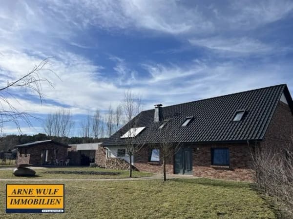 Immobilie in Brenz - Exklusives Wohnanwesen mit großzügigem Grundstück**Neu Brenz / Neustadt-Glewe** - Bild 0