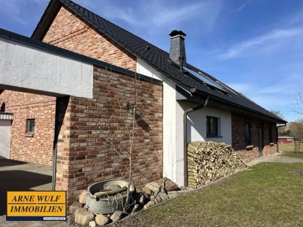 Immobilie in Brenz - Exklusives Wohnanwesen mit großzügigem Grundstück**Neu Brenz / Neustadt-Glewe** - Bild 2