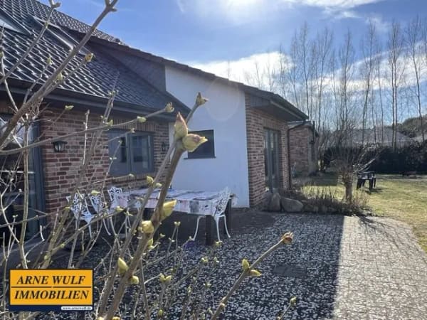 Immobilie in Brenz - Exklusives Wohnanwesen mit großzügigem Grundstück**Neu Brenz / Neustadt-Glewe** - Bild 3