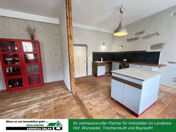 Immobilie in Wunsiedel - Stadthaus mit Seele & Herz: Stilvolle Renovierung trifft auf Altbau - Bild 1