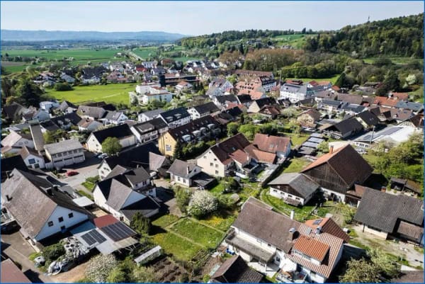 Immobilie in Steißlingen - Steisslingen: Einfamilienhaus m. schönem, großem Bau-Grundstück (knapp 1000 qm) u. viel Nutzfläche! - Bild 4