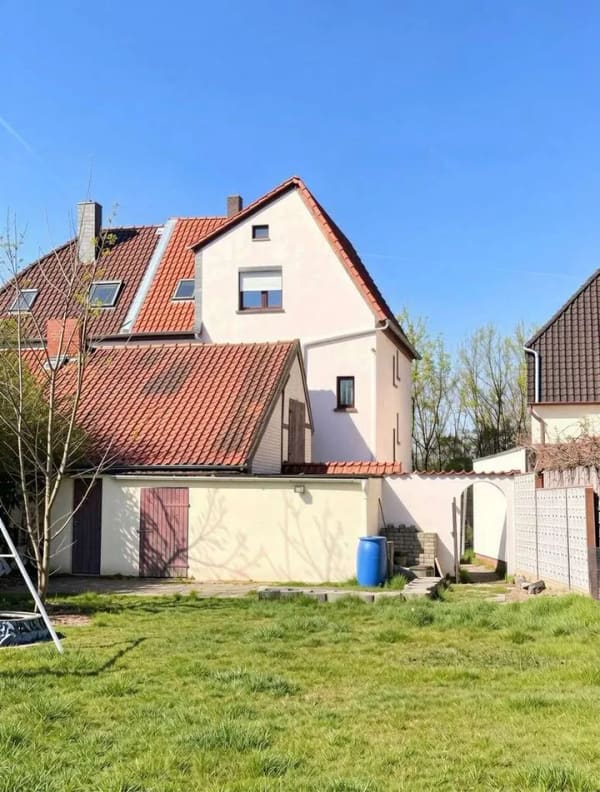Immobilie in Sarstedt - Renovierungsbedürftiges Zweifamilienhaus in Sarstedt - Bild 2