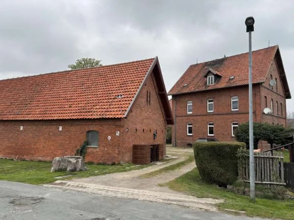 Immobilie in Pattensen - Großzügiges Wohnen in ruhiger Umgebung - Bild 1