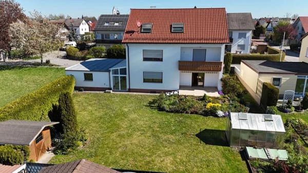 Immobilie in Wehringen - Großzügiges Einfamilienhaus mit Einliegerwohnung und viel Platz mit Alpenblick - Bild 0