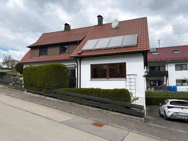 Immobilie in Giengen an der Brenz - Gepflegtes Zweifamilienhaus in Hürben - Bild 0