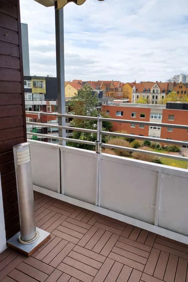 Immobilie in Hannover - Charmante 2-Zimmer-Wohnung mit Balkon und Weitblick für Kapitalanleger - Bild 0