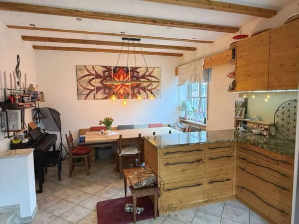 Immobilie in Lenggries - Großzügiges Familienhaus mit Bergblick, Kamin und Garten - Bild 1