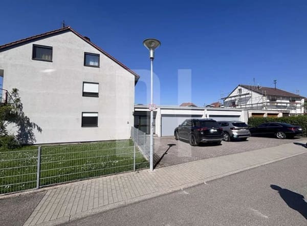 Immobilie in Sternenfels - Dreifamilienhaus für mehrere Generationen und viel Grundstück zu verkaufen! - Bild 1