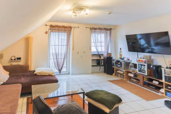 Immobilie in Manching - Zeitnah bezugsfrei: 2-Zimmer-Wohnung im 1.OG mit zwei Balkonen in ruhiger Lage! - Bild 2