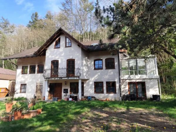 Immobilie in Radebeul - Mehrfamilien-/Generationenhaus mit großem Grundstück - Bild 2