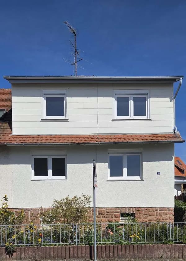 Immobilie in Echzell - Ohne Maklerprovision: DHH mit neuer Fassade & neuen Fenstern & Eletroheizung von privat zu verkaufen - Bild 0